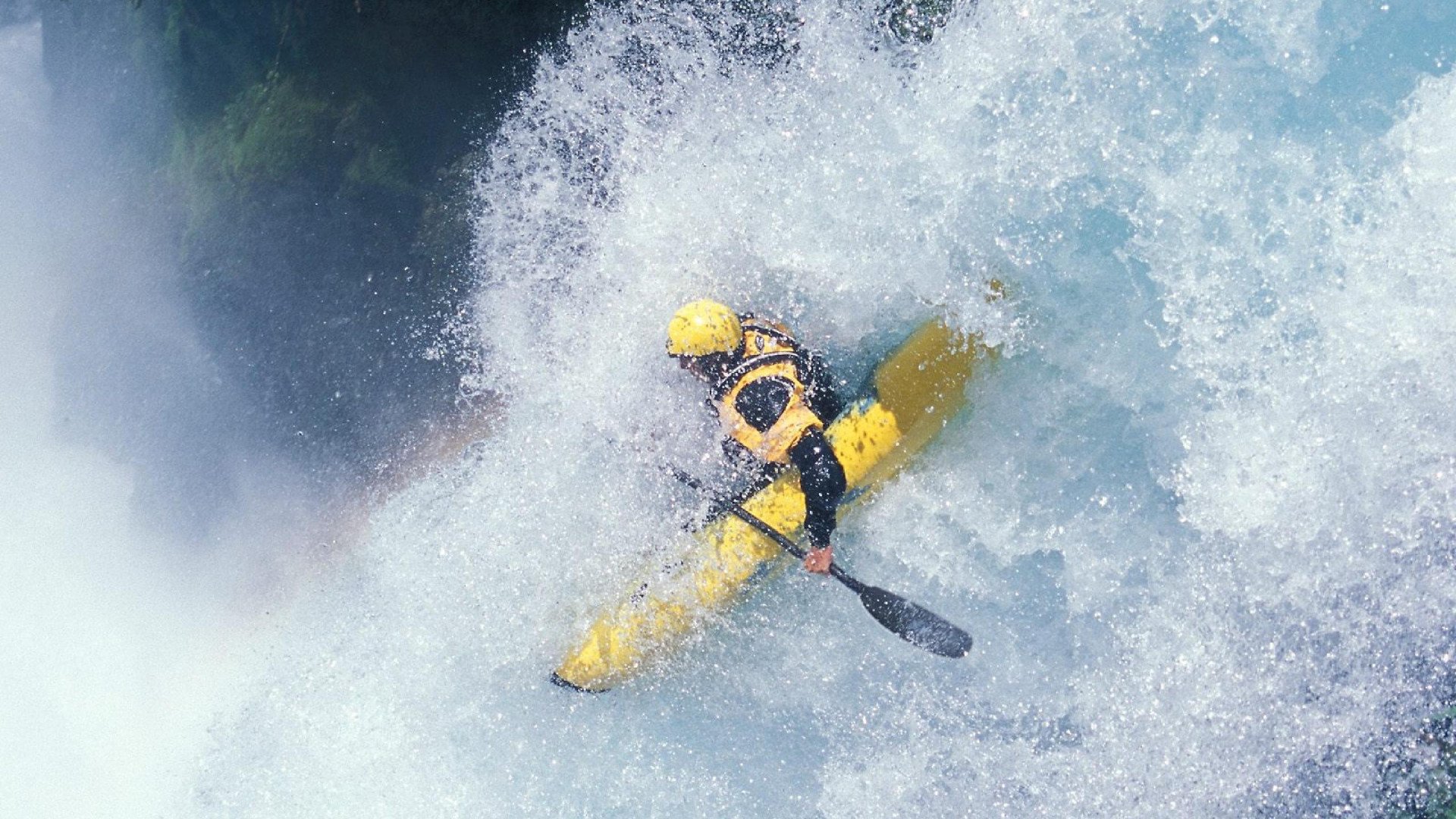 国外赛场热议中国球员表现，国外踢球的中国人